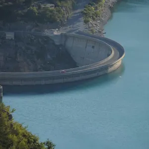  Hébergement de vacances Sur Artuby, Le Tilleul Et Le Four, Jabron France