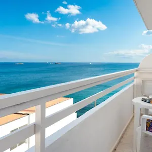 hotel-apartamentos-lux-mar.ibizaislandhotels.net/